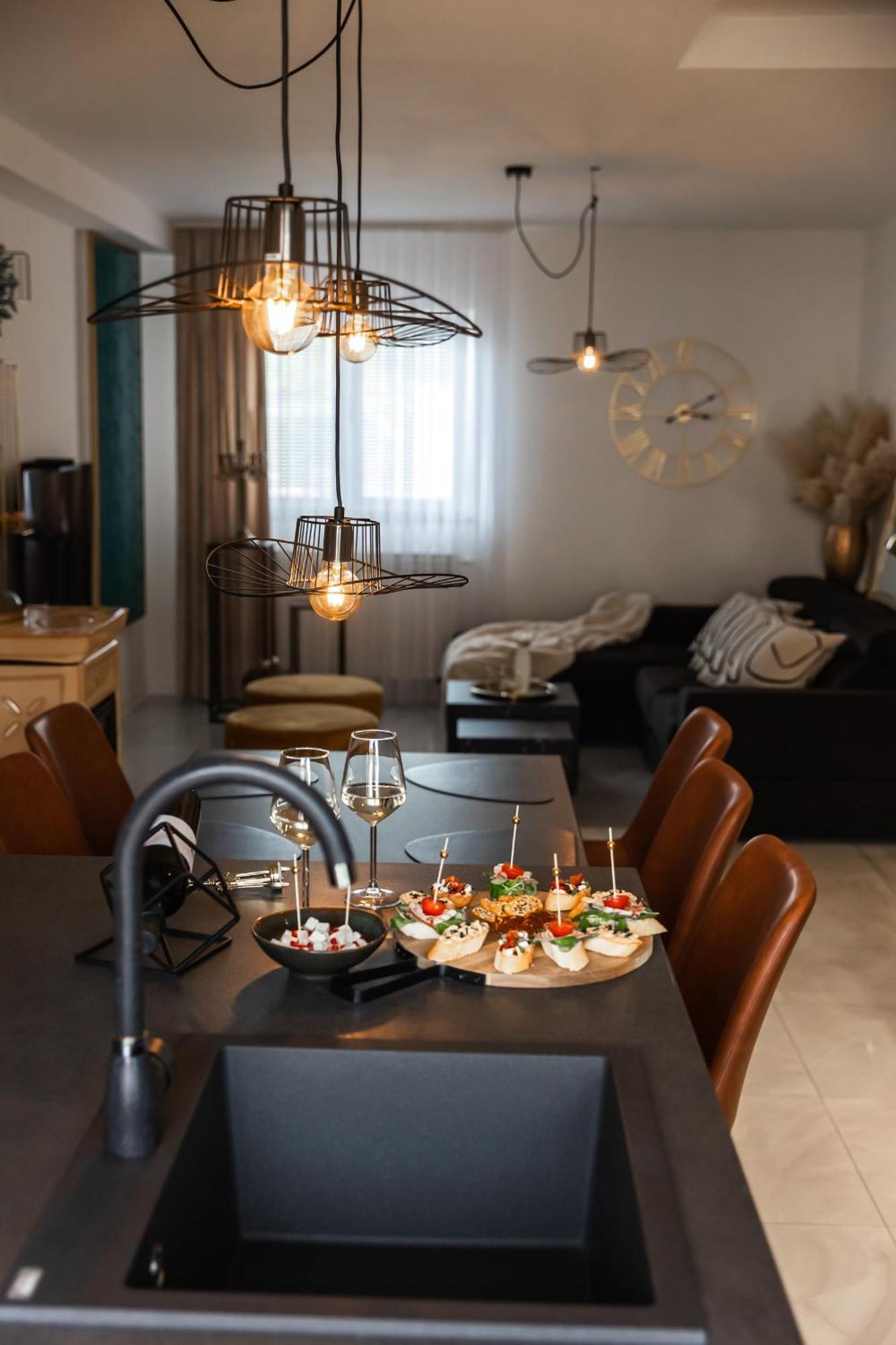 Deluxe Apartment Roma Имотски Екстериор снимка