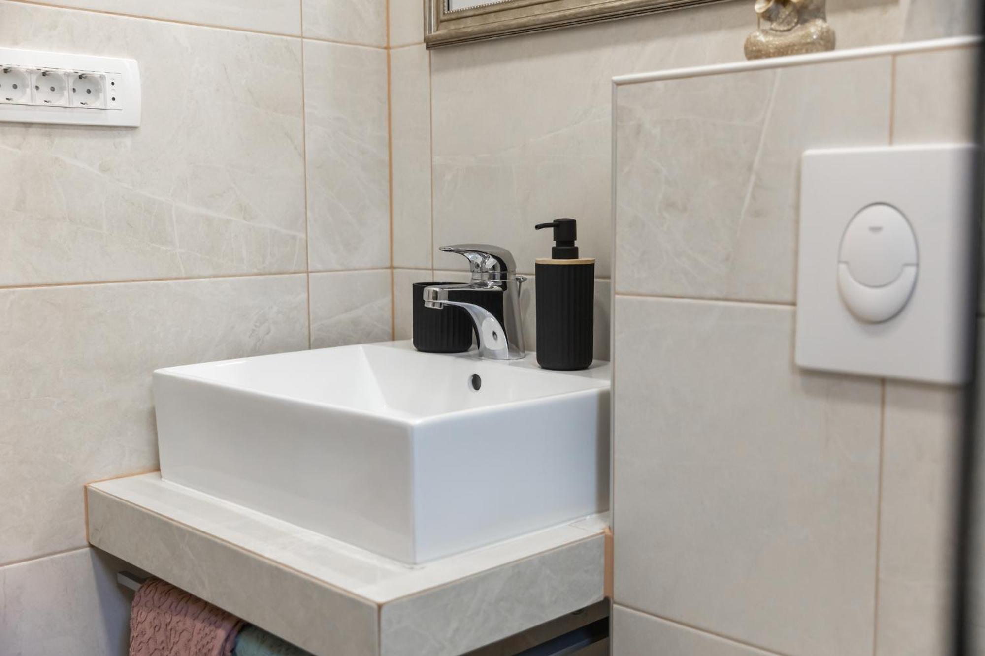 Deluxe Apartment Roma Имотски Екстериор снимка